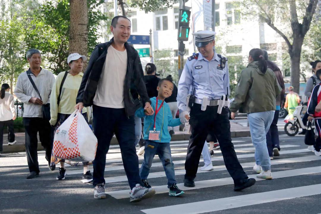 端午假期停車指南_出行提示_兒童節(jié)交通疏導