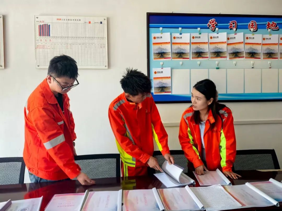 路況_養(yǎng)護(hù)工區(qū)安全檢查_(kāi)公路養(yǎng)護(hù)月度考核