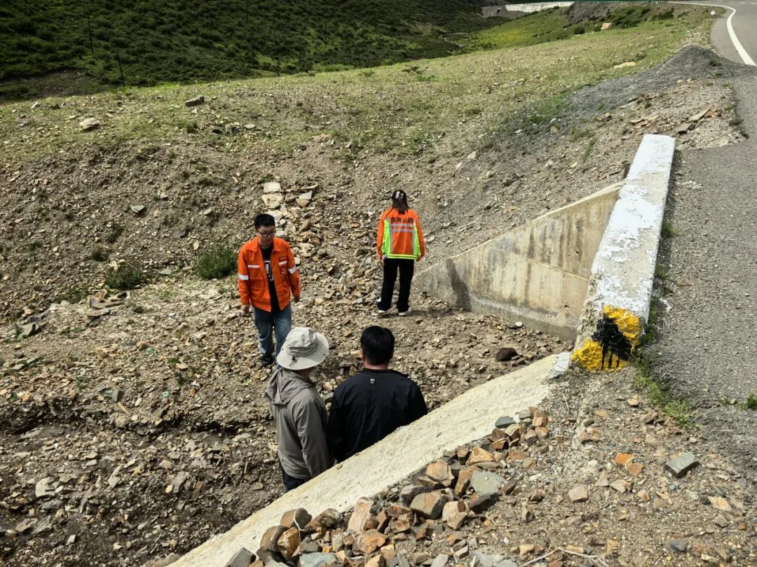 養(yǎng)護(hù)工區(qū)安全檢查_(kāi)公路養(yǎng)護(hù)月度考核_路況