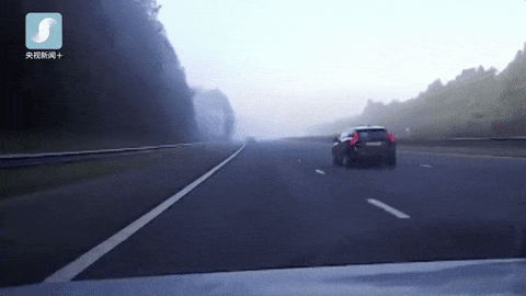 秋冬交通安全指南_行人出行安全_出行提示