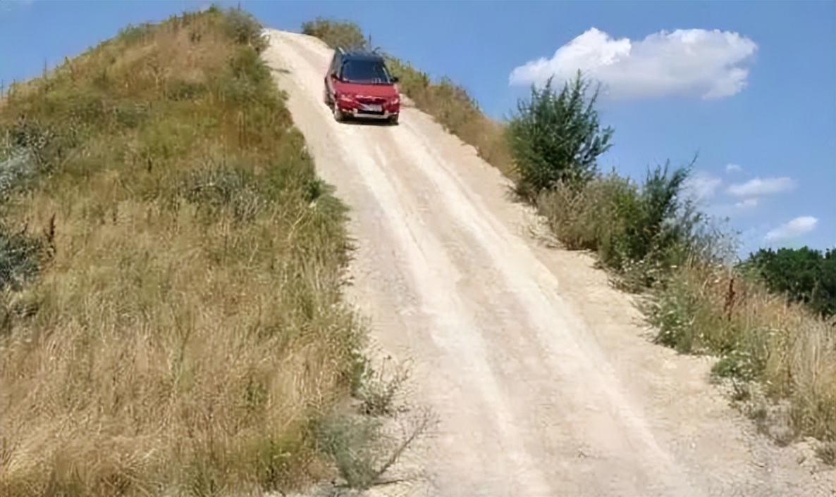 路況_不同路況剎車方法_剎車技巧