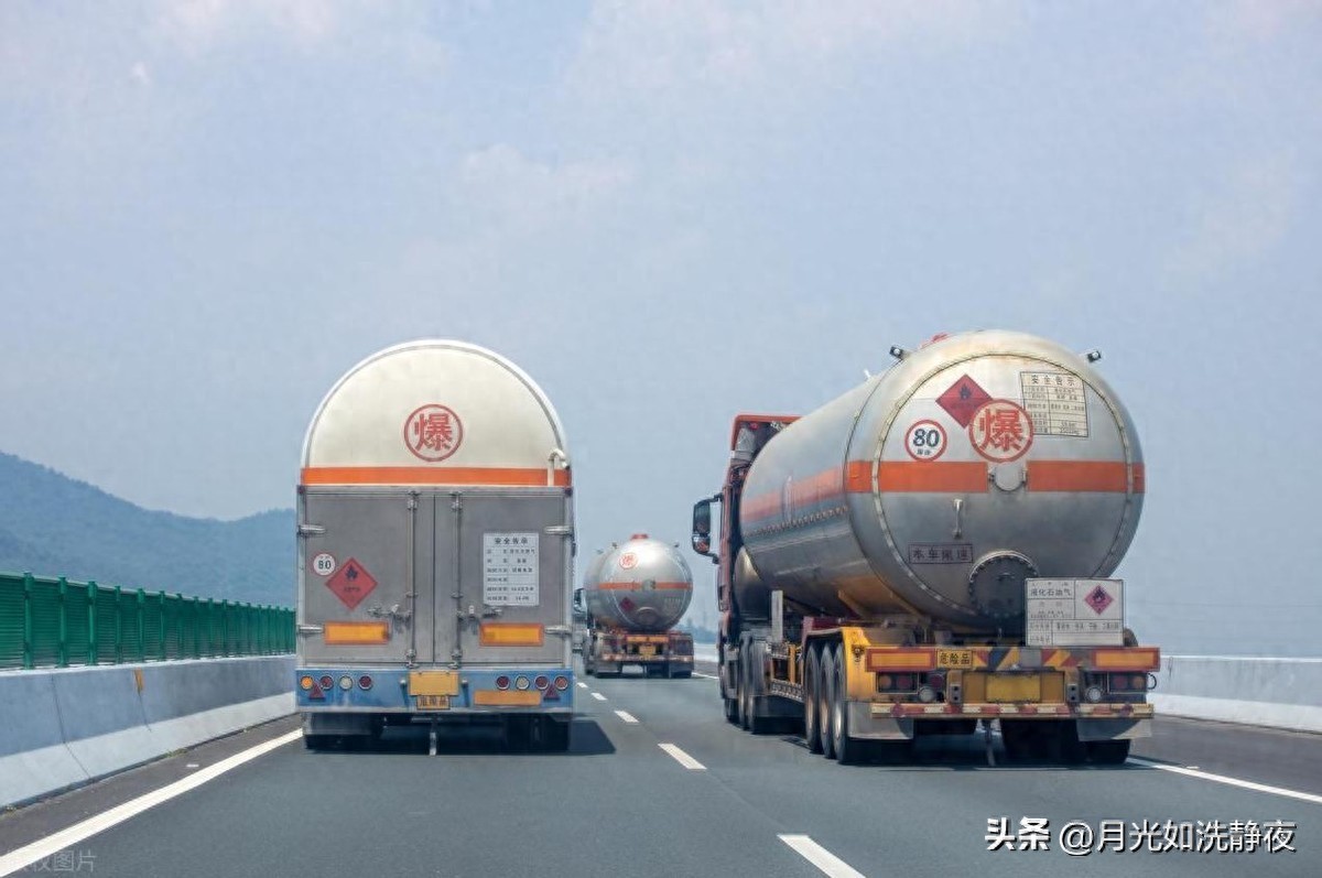 ?；奋嚱袇^(qū)域_危化品運(yùn)輸車限行通知_限行