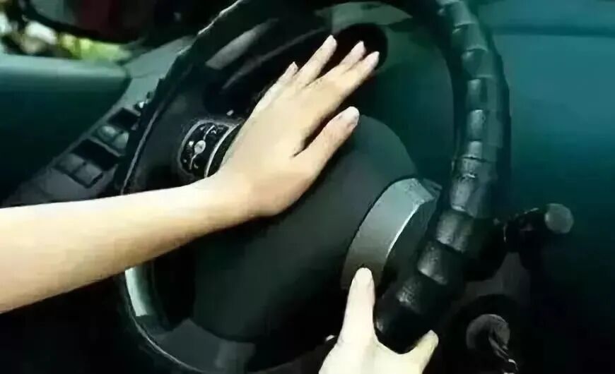 低能見度行車技巧_出行提示_霧天行車安全常識