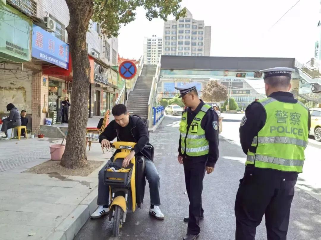 電動車號牌新規(guī)_黃色臨時標(biāo)識牌禁行_禁行