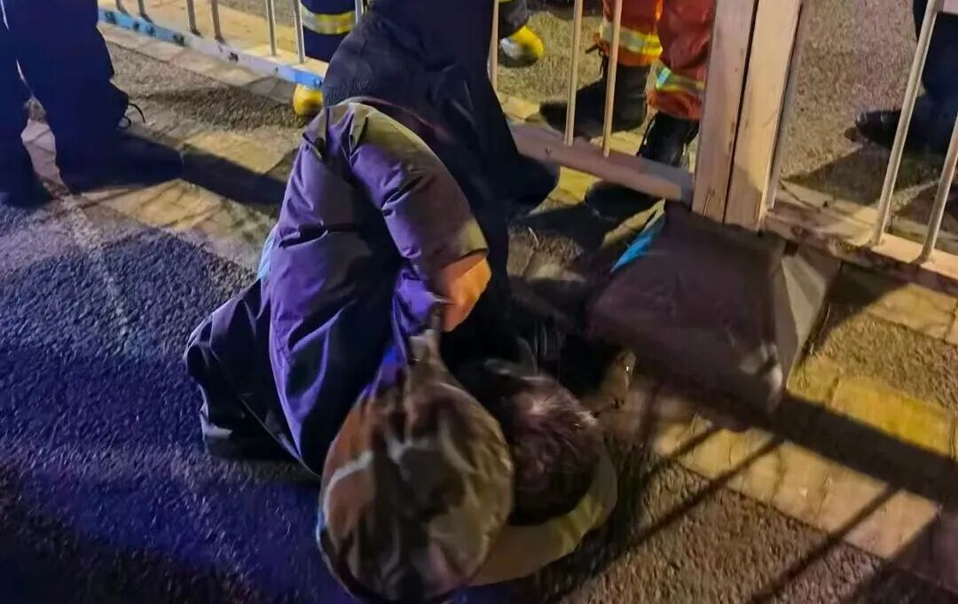 騎行反光裝置_冬夜安全出行_出行提示