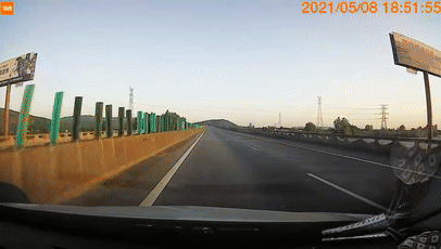 出行提示_分心駕駛 危害及預(yù)防_開車時(shí)接打電話 危險(xiǎn)行為