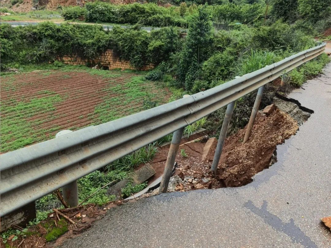 雨季汛期交通安全提示_出行提示_石林縣雨季道路隱患點