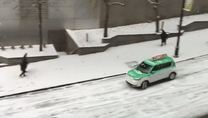 出行提示_降雪天氣道路安全_雪天路面行車(chē)指南