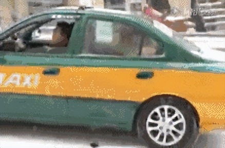 雪天路面行車(chē)指南_出行提示_降雪天氣道路安全