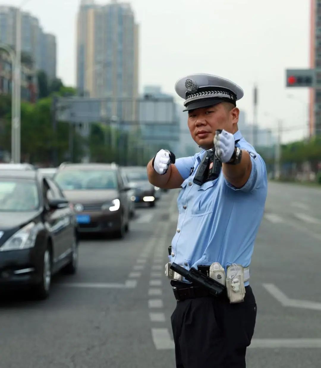 出行提示_學生上下學交通安全知識_成都交警十一分局開學交通安全提示