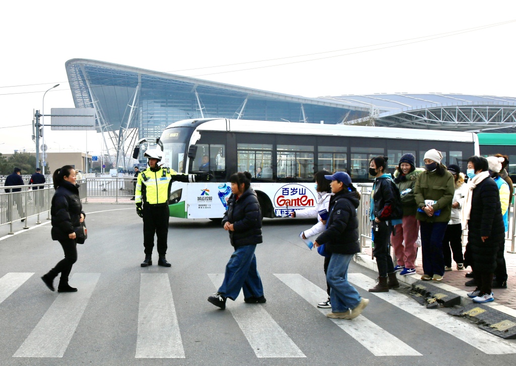出行提示_河津市發(fā)布元旦假期出行提示_出行提示圖片