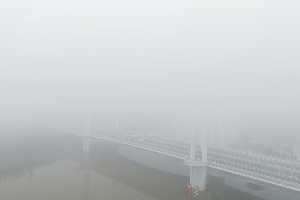 元旦返程雨雪天氣安全駕駛_出行提示_凍雨天氣行車注意事項(xiàng)