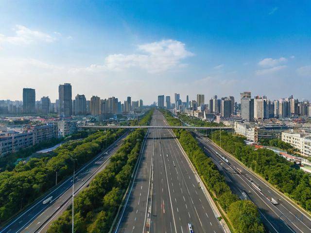 9月15日8時(shí)實(shí)時(shí)路況信息公布!城市道路與高速狀況全知曉